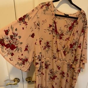 Torrid size 6 peach and red flowers top